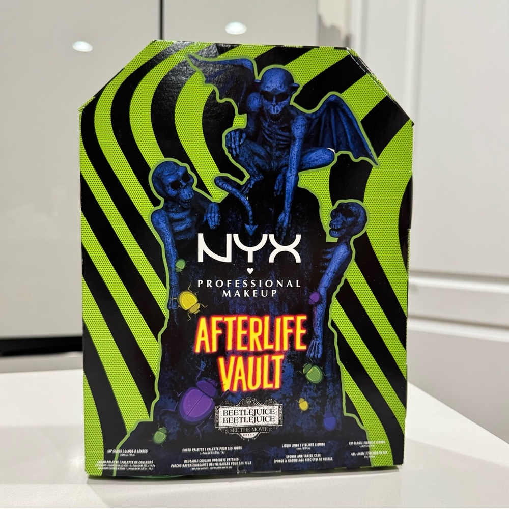 NYX 💚🖤 Beetlejuice Afterlife Vault - Limited Edition
